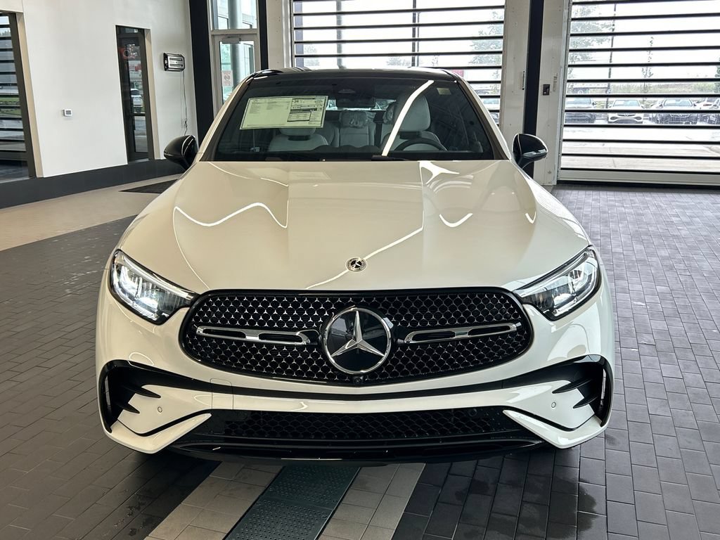 New 2027 Polar White Mercedes-Benz GLC 300 image 3