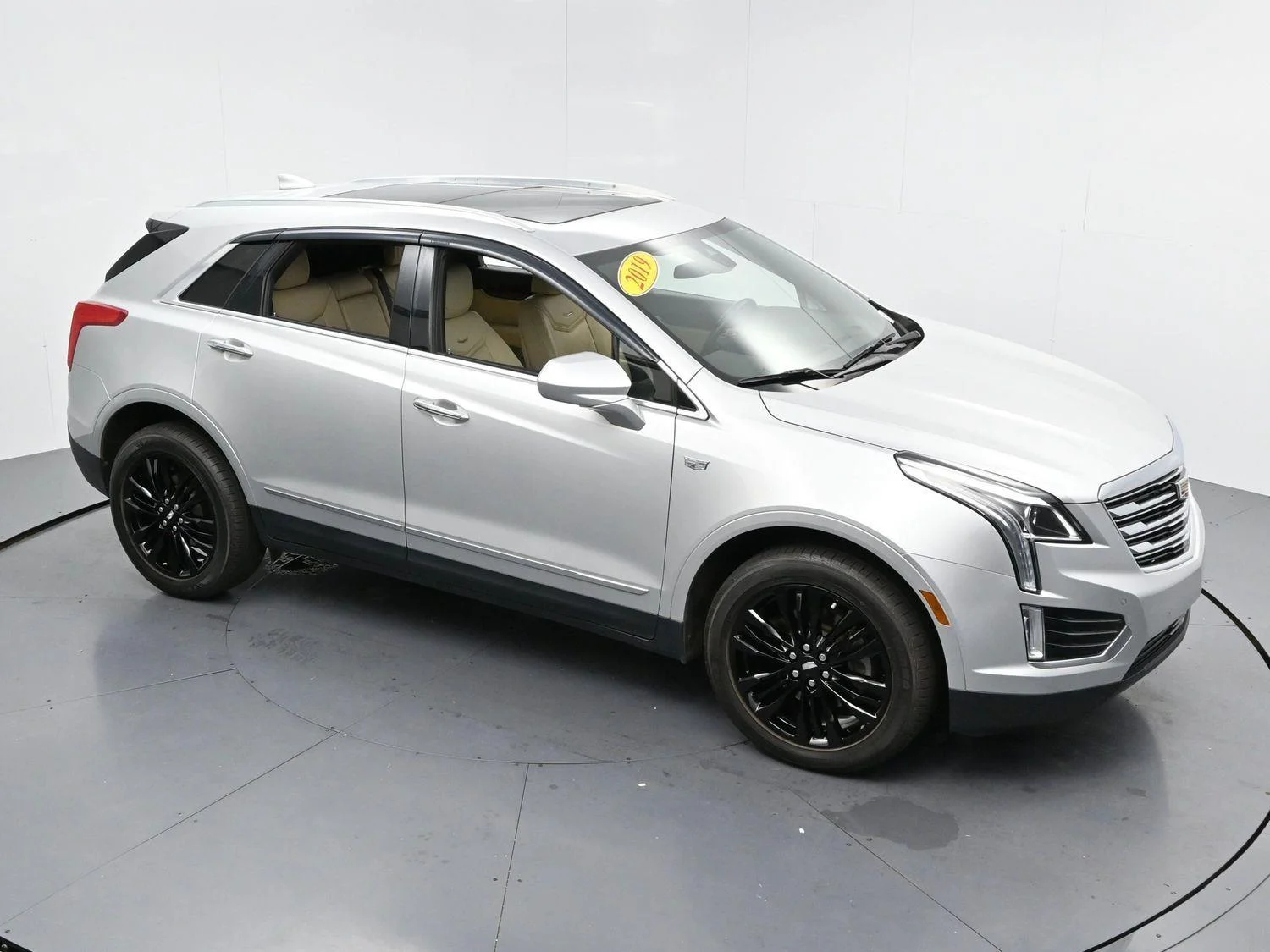 Used 2019 RADIANT SILVER METALLIC Cadillac Luxury FWD image 38