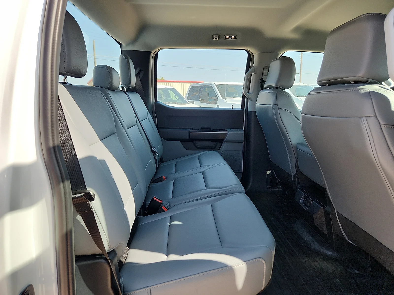 New 2026 Oxford White Ford XL image 19