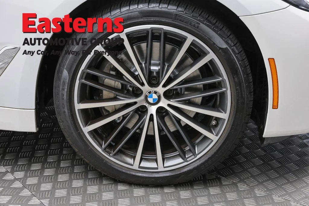 Used 2022 White BMW 530i xDrive image 34