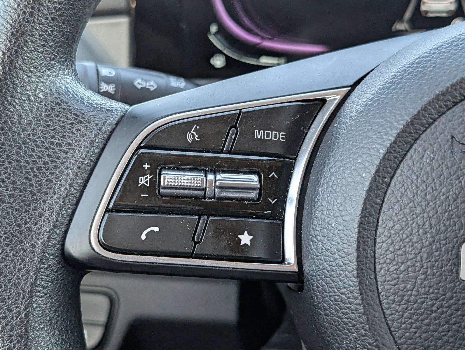 Used 2026 Steel Gray Kia LX image 23