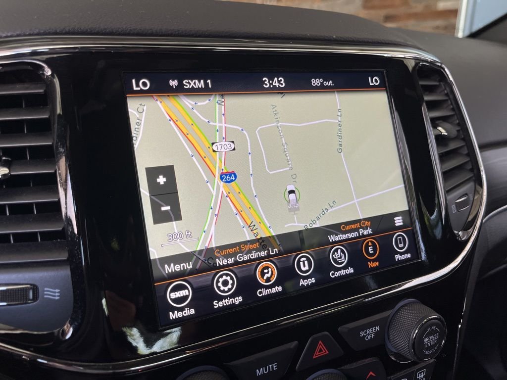 Used 2021 Diamond Black Jeep Limited image 33