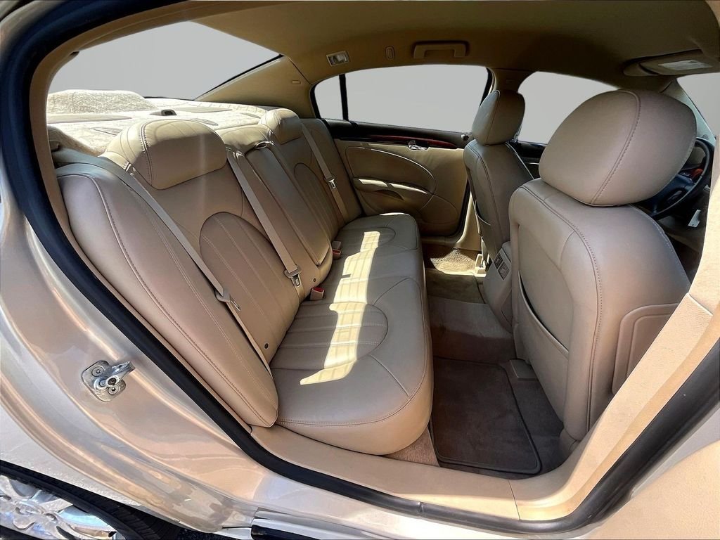 Used 2008 Gold Buick CXL image 27