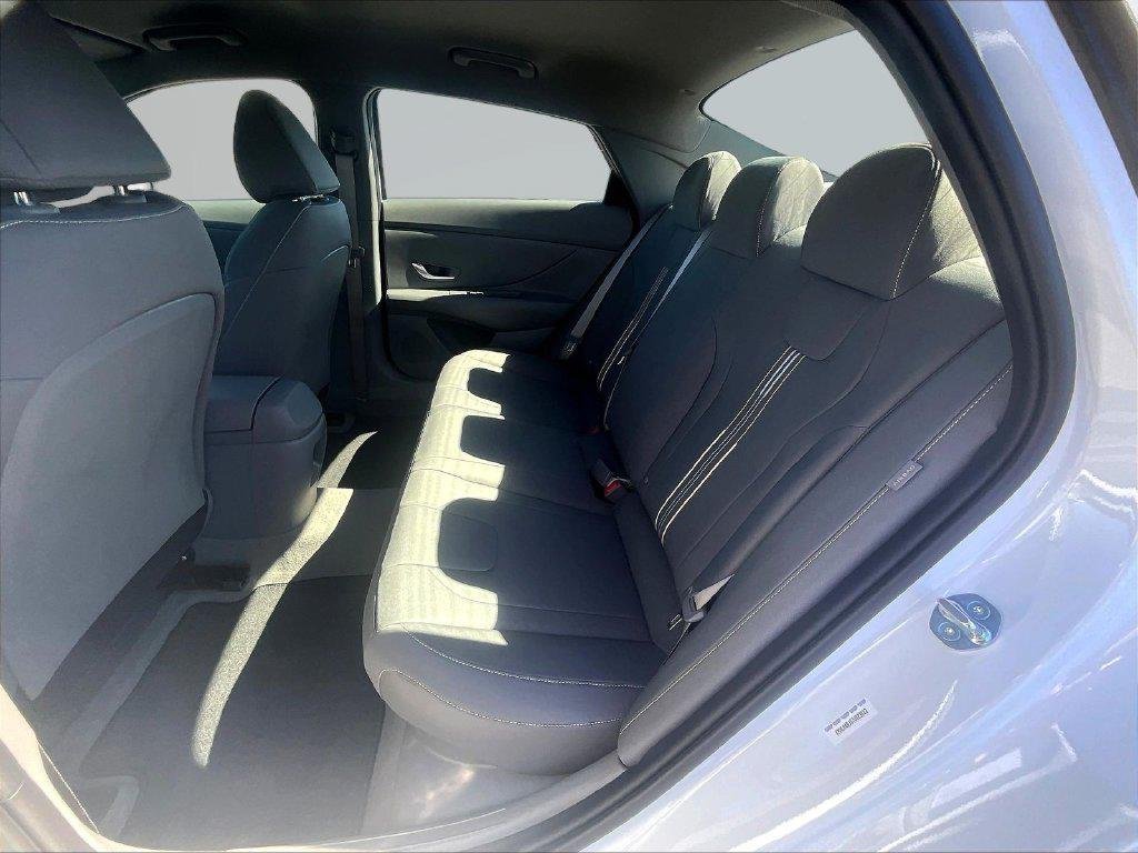 New 2026 White Hyundai Blue image 24