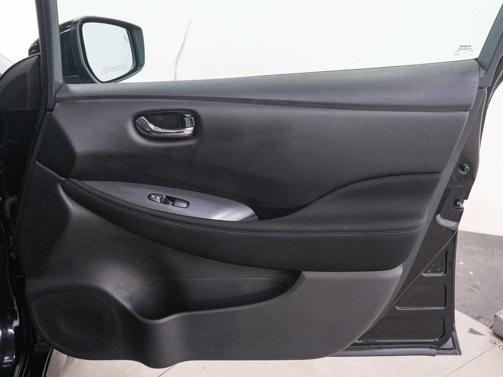 Used 2025 Super Black Nissan S image 11