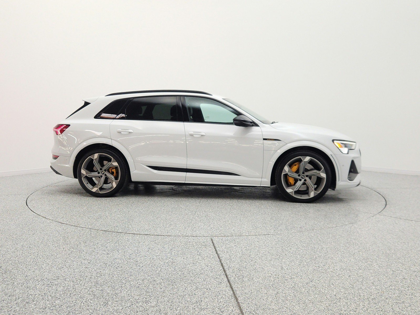 Used 2023 Glacier White Metallic Audi Premium Plus quattro image 4