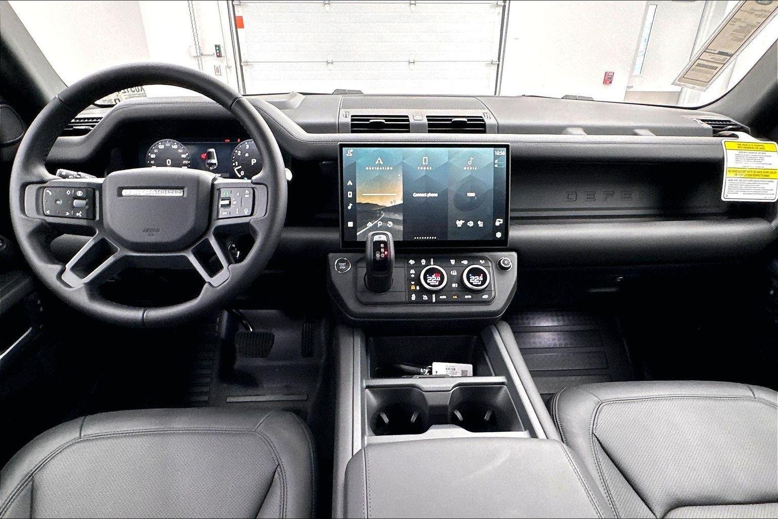 New 2026 Santorini Black Metallic Land Rover S image 9