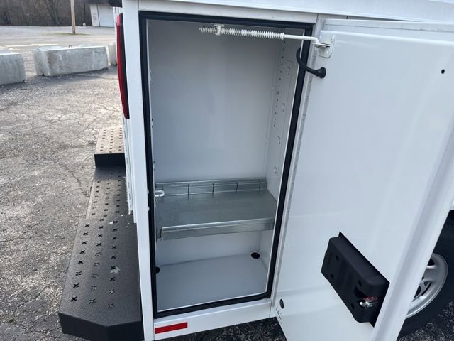 New 2025 Summit White GMC 1WT image 15