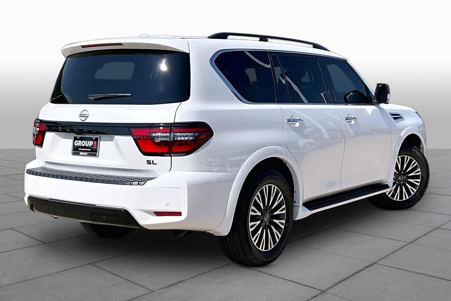 Used 2023 Aspen White Tricoat Nissan SL image 13