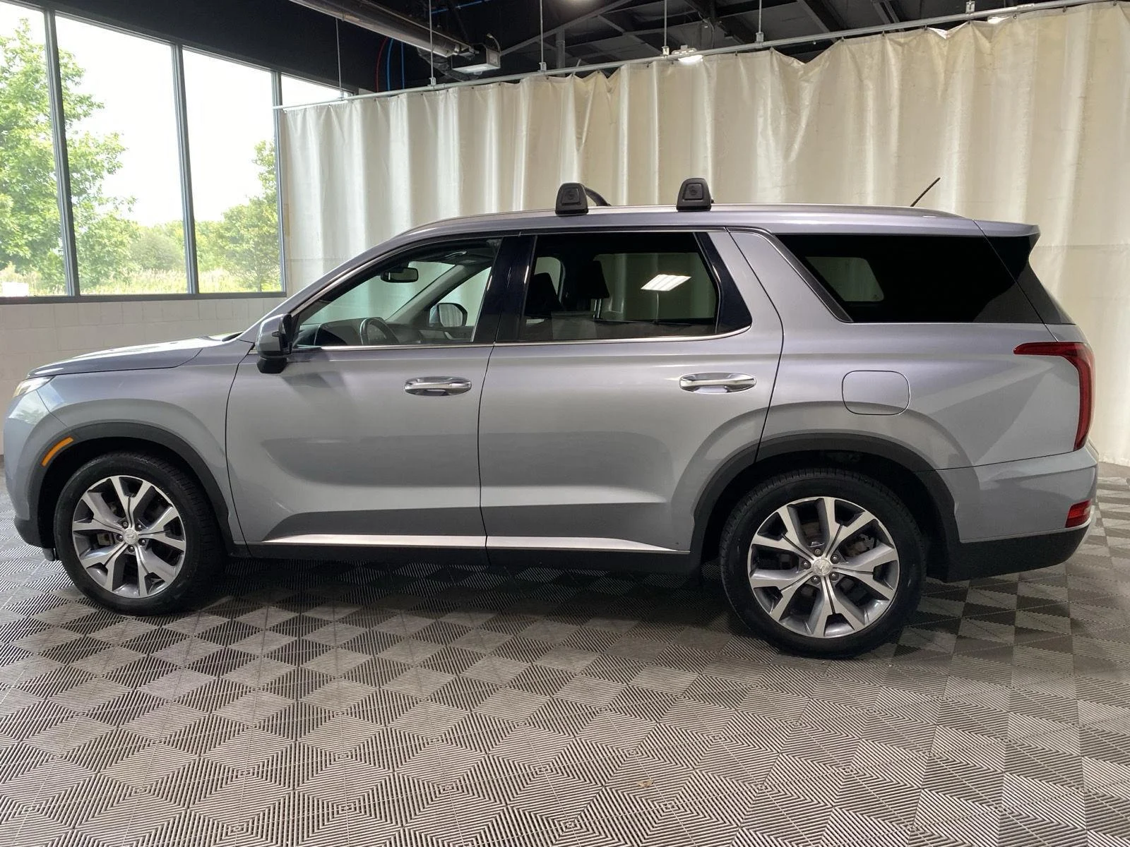 Used 2020 Lagoon Silver Hyundai SEL image 4