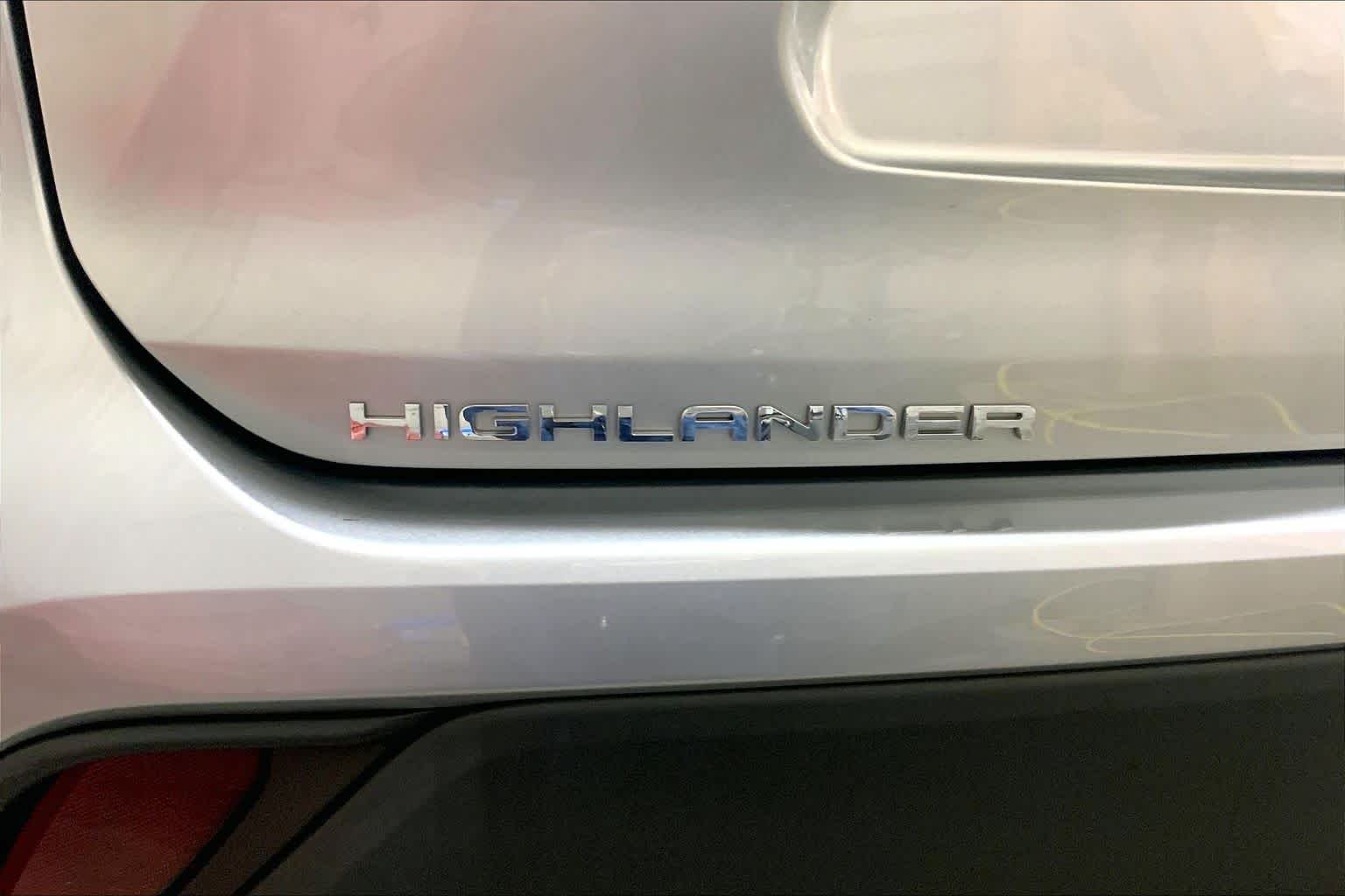 Used 2023 Celestial Silver Metallic Toyota LE image 10