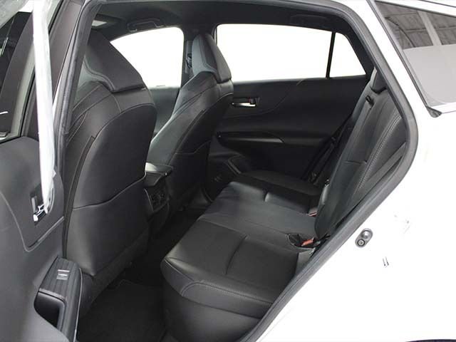 Used 2021 Blizzard Pearl Toyota XLE image 15