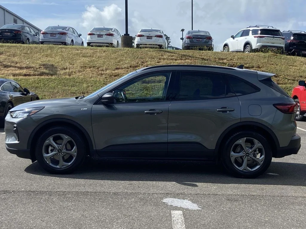 Used 2025 Carbonized Gray Metallic Ford ST-Line image 6