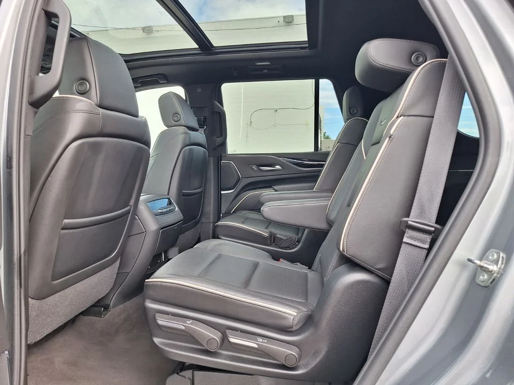 2024 Cadillac Escalade Sport - Photo 14