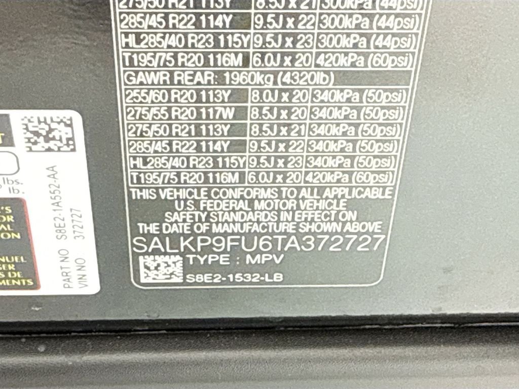 New 2026 Santorini Black LAND ROVER SE image 34