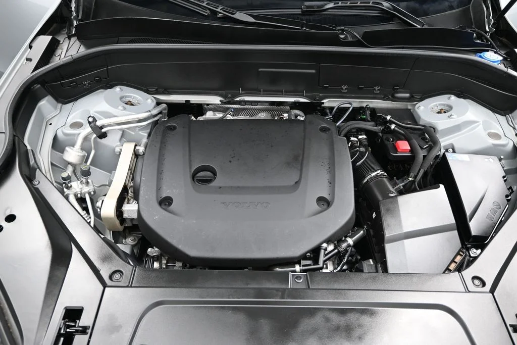 Certified Used 2024 Vapour Grey Volvo Plus image 21