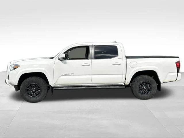 Used 2022 White Toyota SR5 image 2