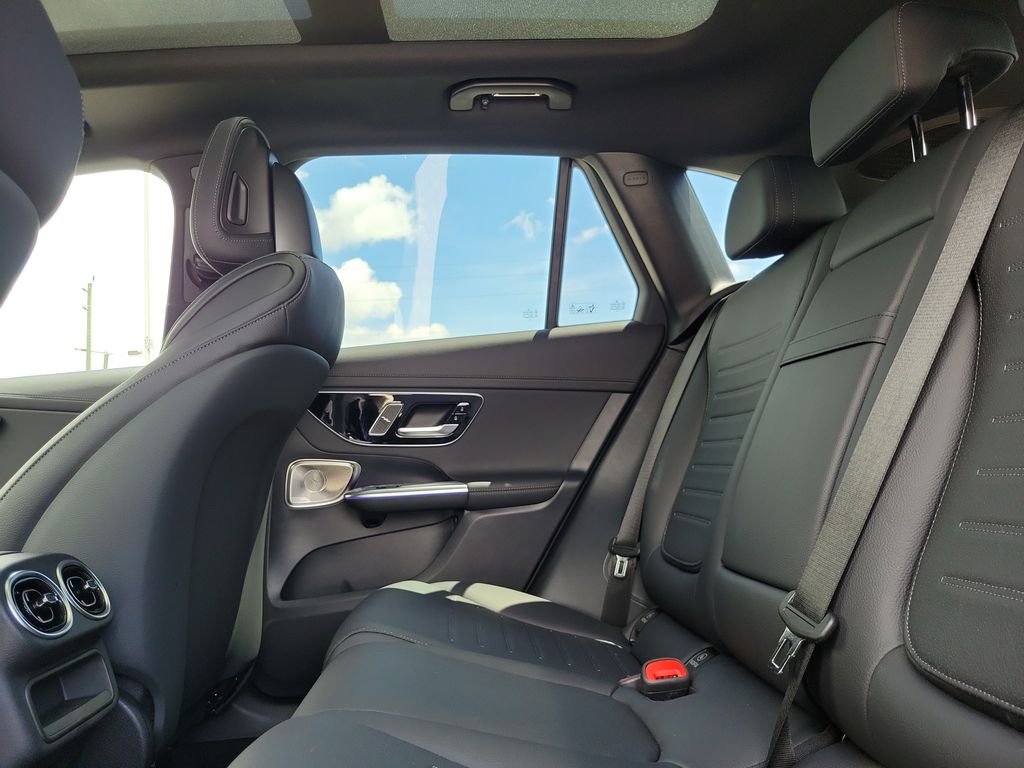 New 2027 Cirrus Silver Metallic Mercedes-Benz GLC 300 image 10