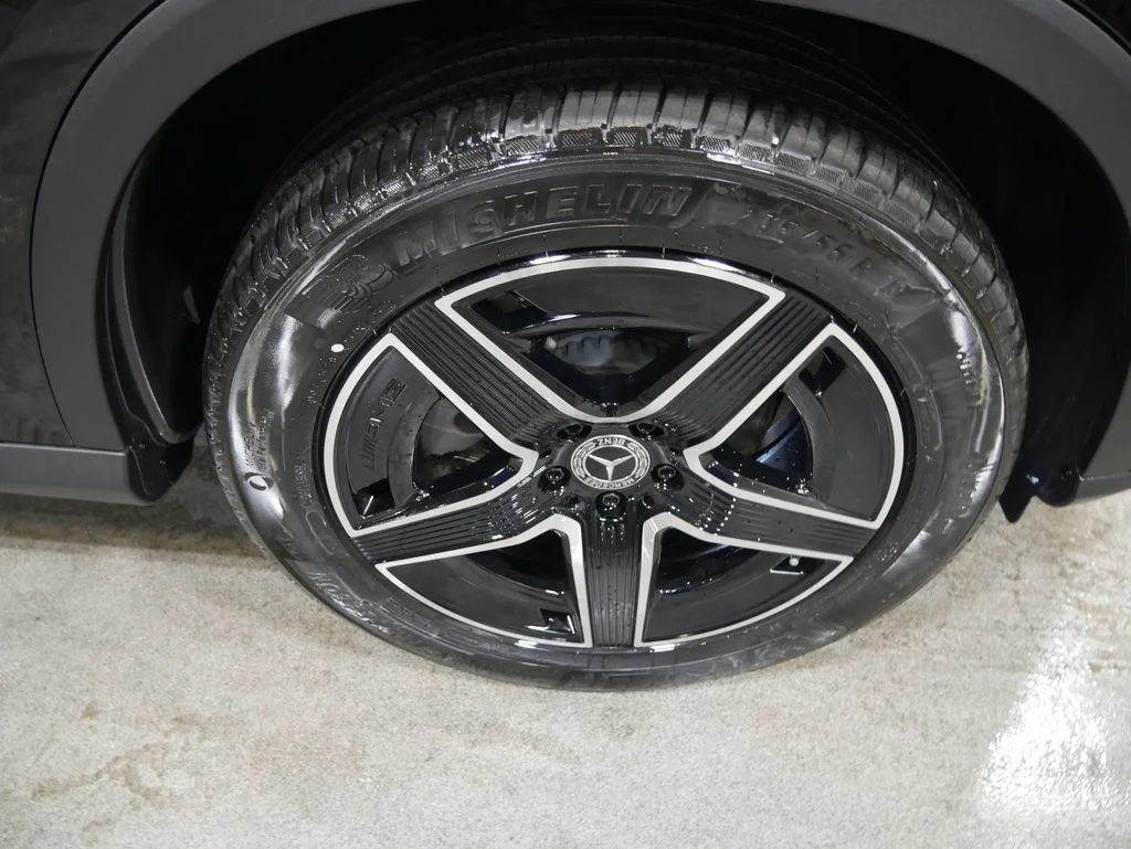 Used 2026 Black Mercedes-Benz GLC 300 image 13