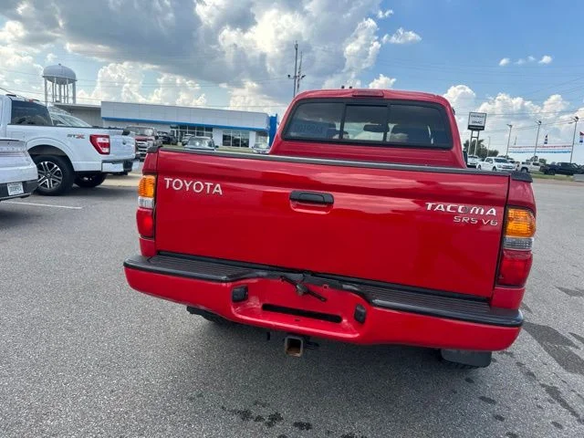 Used 2004 Radiant Red Toyota Base image 17