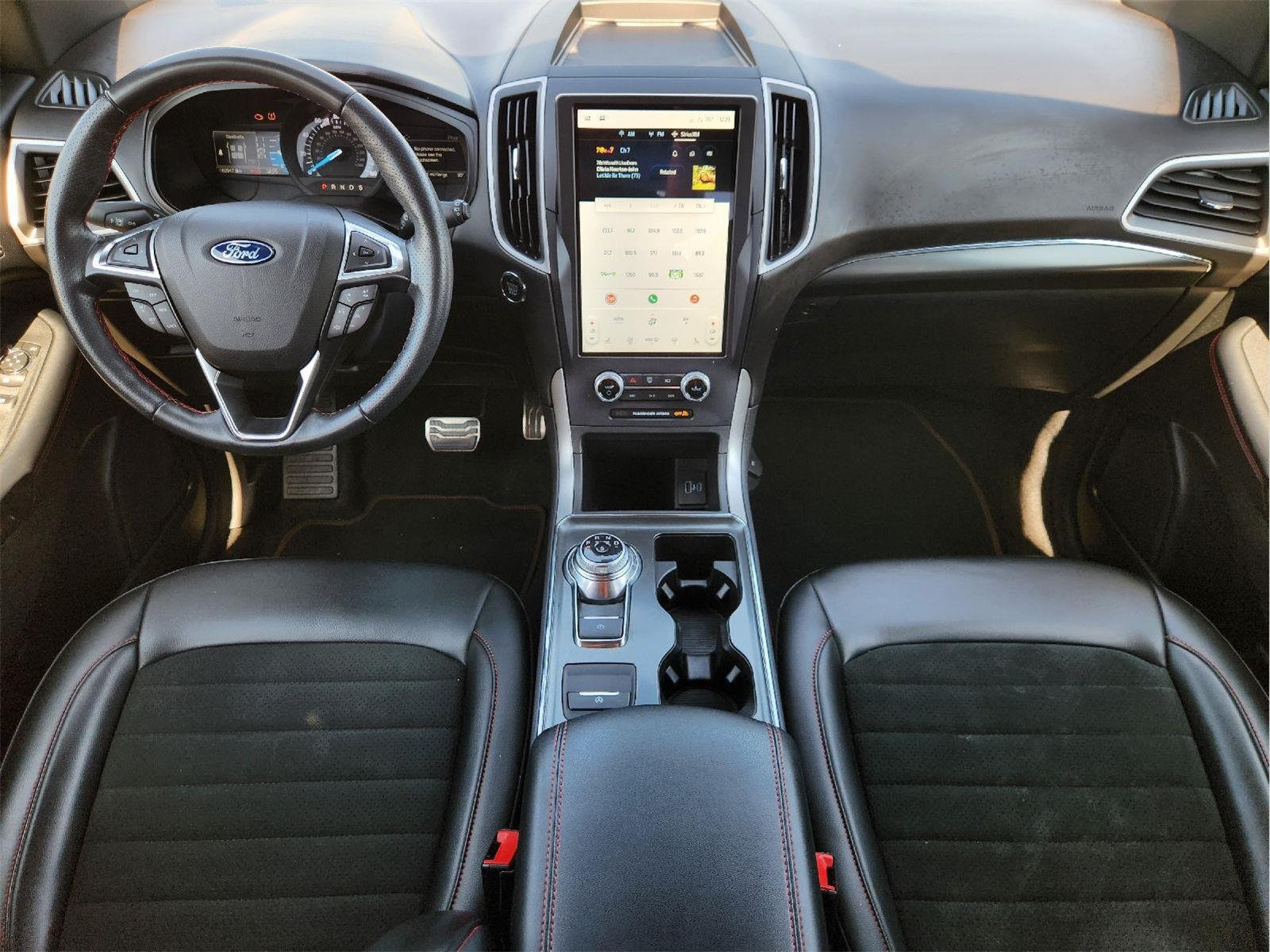 2022 Ford Edge photo 26 of 33