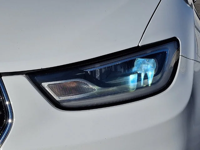 Used 2024 White Chrysler Touring L image 10