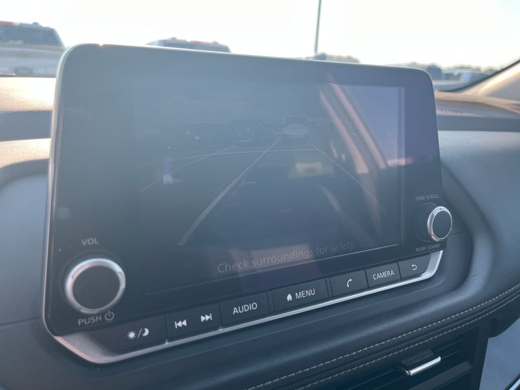 Used 2023 Gray Nissan SV image 18