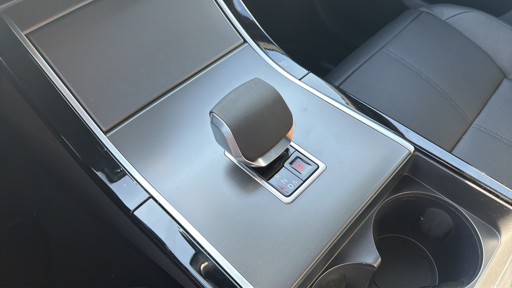New 2026 Fuji White Land Rover S image 21