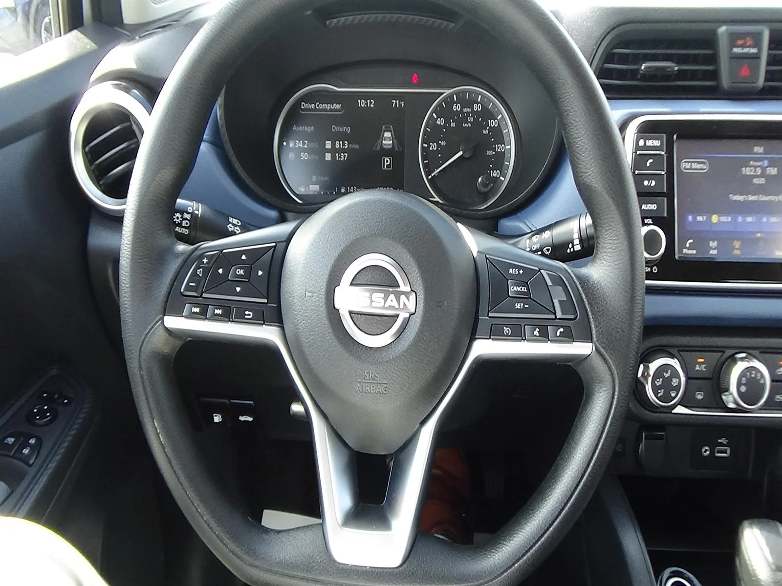 Certified Used 2025 Brilliant Silver Metallic (k23) Nissan SV image 18