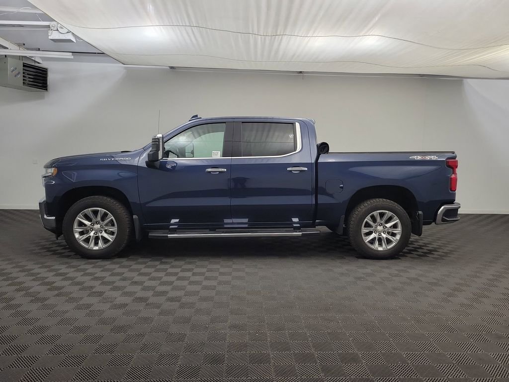 2022 Chevrolet Silverado 1500 LTZ photo 2