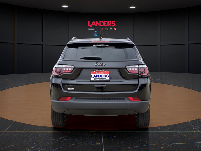New 2026 Diamond Black Crystal Pearlcoat Jeep Latitude image 3