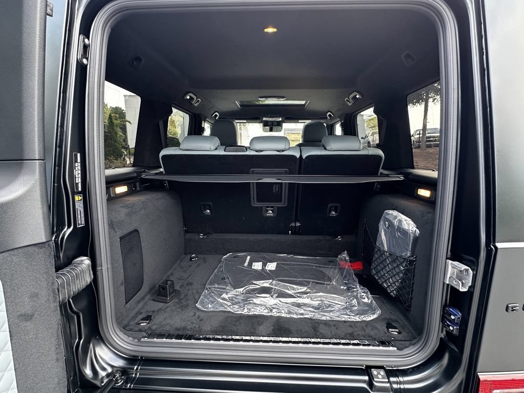 New 2027 MANUFAKTUR Night Black Magno Mercedes-Benz AMG® G 63 image 60