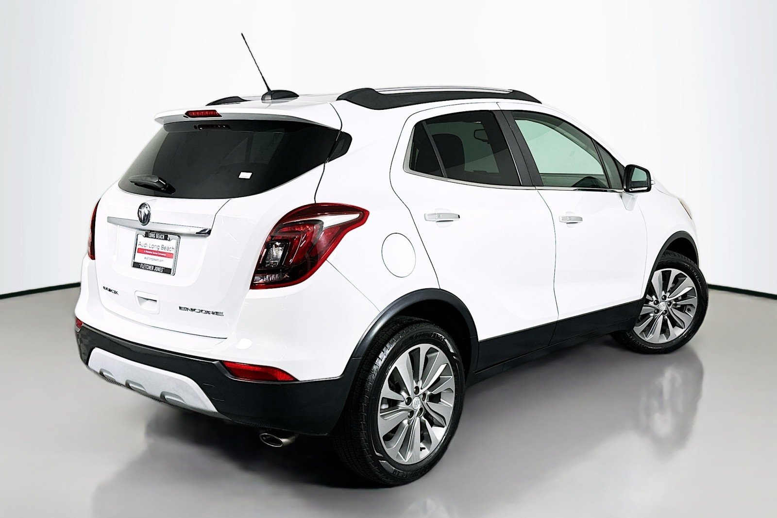 Used 2018 Summit White Buick Preferred image 14