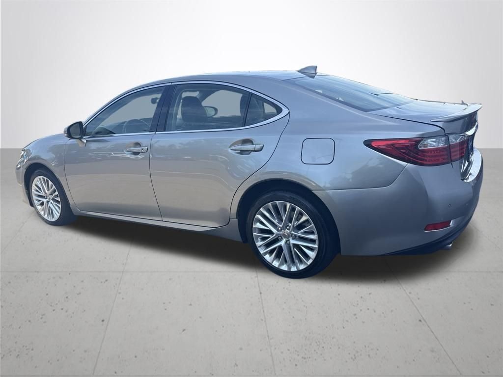 Used 2015 Silver Lexus 350 image 9