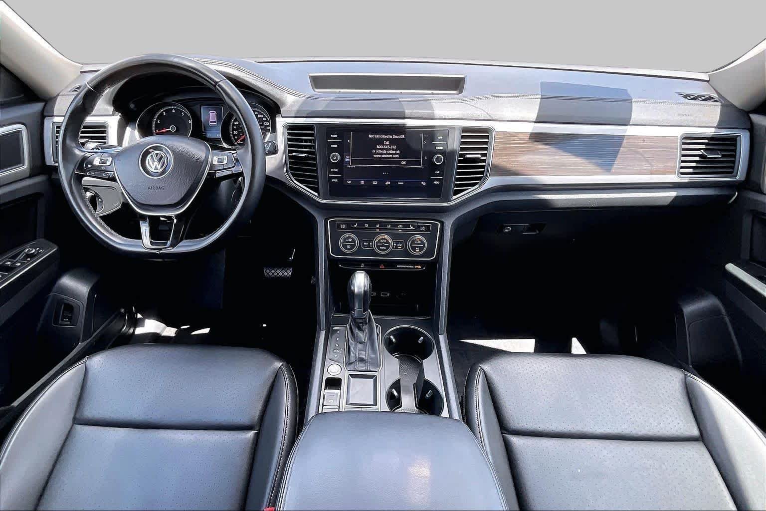 Used 2019 Pure White Volkswagen 3.6L V6 SE w/Technology image 15