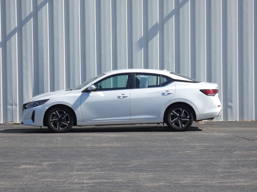 Used 2024 White Nissan SV image 22