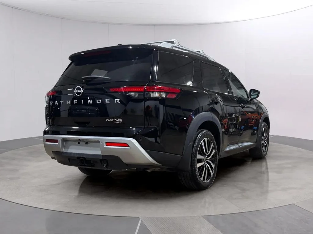 Used 2025 Black Nissan Platinum image 3