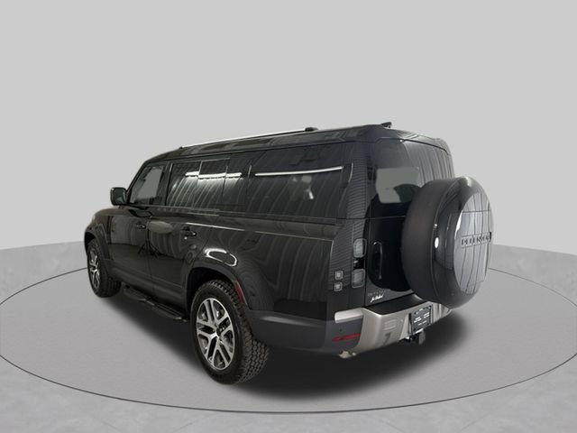 New 2026 Santorini Black Land Rover S image 7
