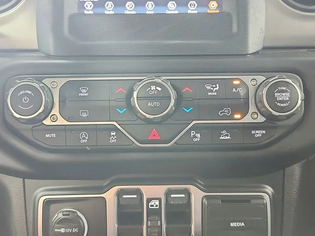 Used 2021 White Jeep Unlimited Sport image 29