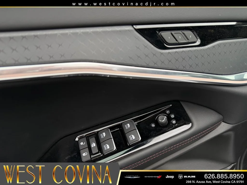 2025 Jeep Wagoneer S Limited - Photo 17