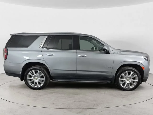 Used 2023 Gray Chevrolet High Country image 4