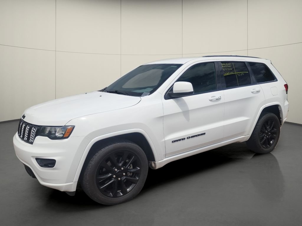 Used 2021 White Jeep Laredo X image 3