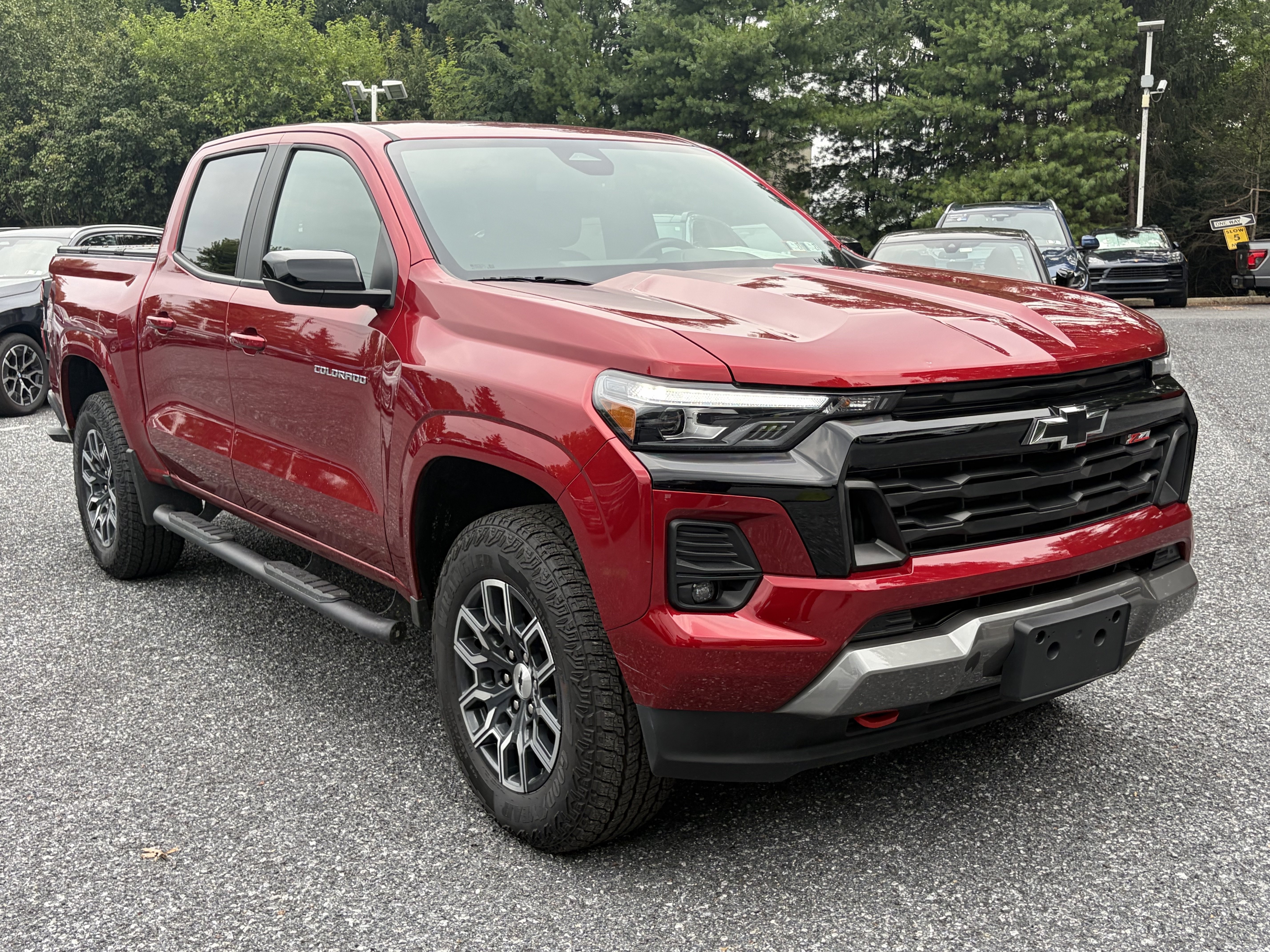 Used 2025 RADIANT RED TINTC Chevrolet Z71 image 3