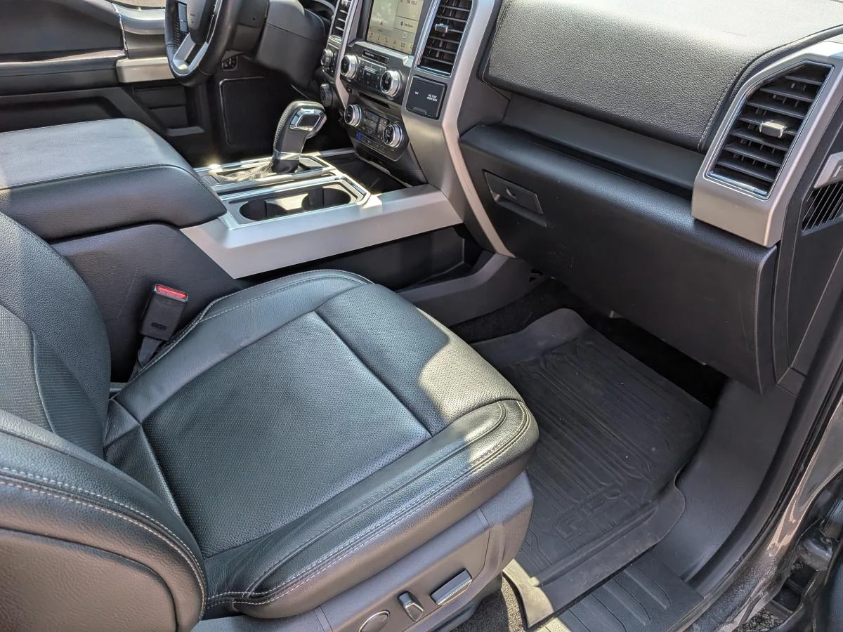 Used 2017 Grey Ford 4WD SuperCrew 145" Lariat image 20