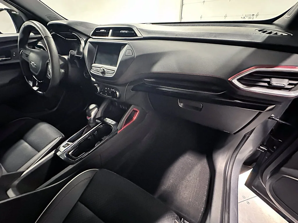 Used 2022 SATIN STEEL METALLIC Chevrolet RS image 27