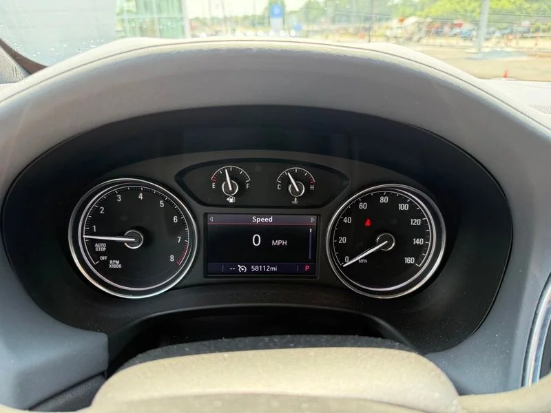 Used 2023 Blue Buick Essence image 10