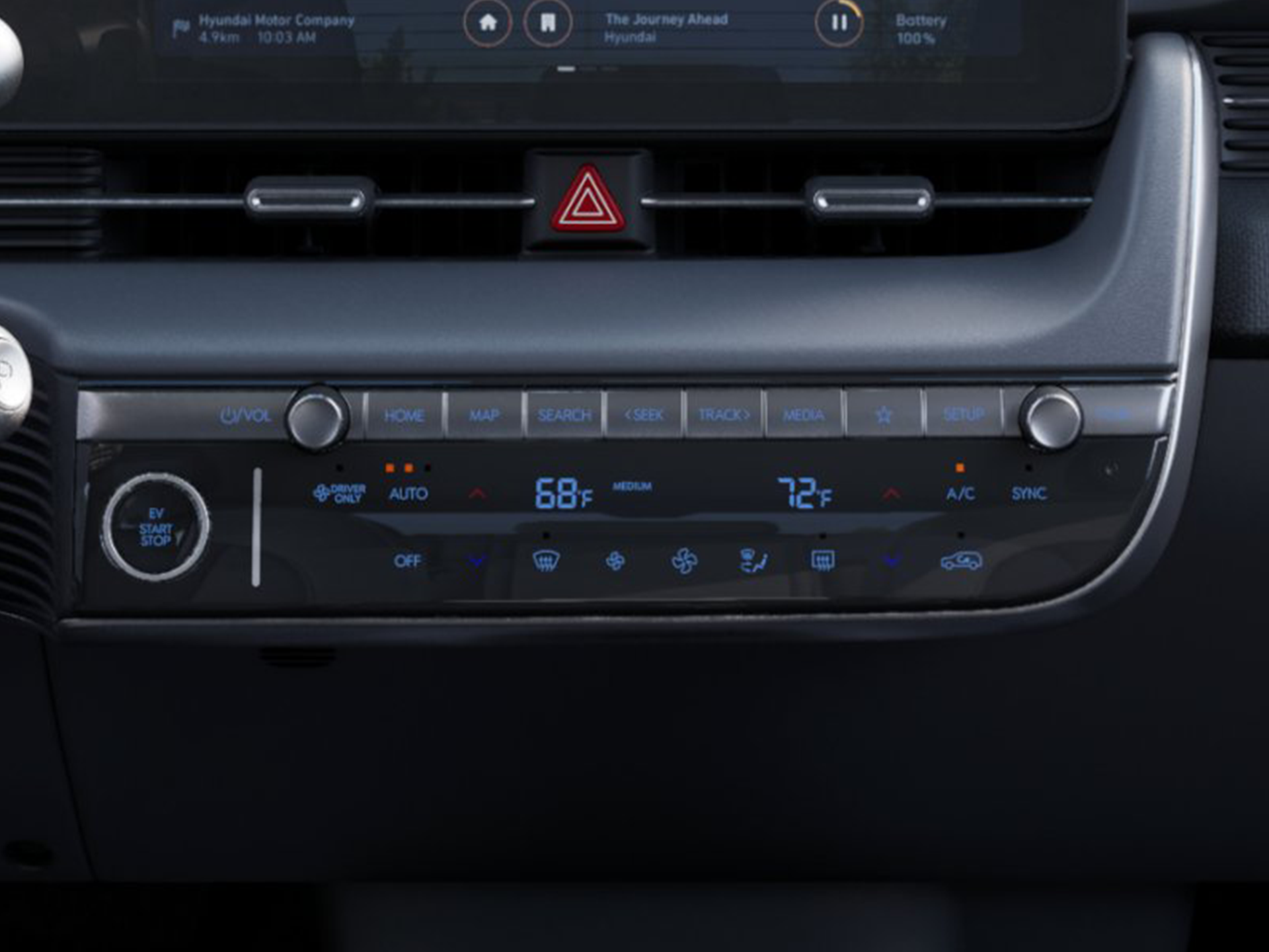 New 2025 Black Hyundai SE Standard Range image 18
