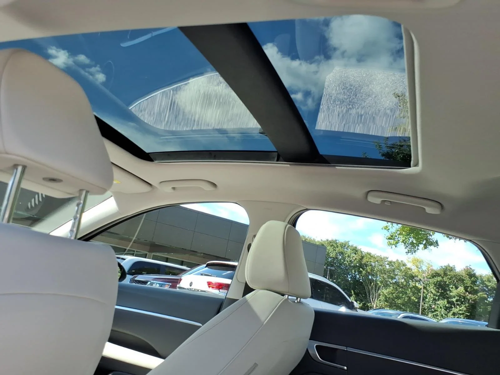 Used 2022 Portofino Gray HYUNDAI  image 11