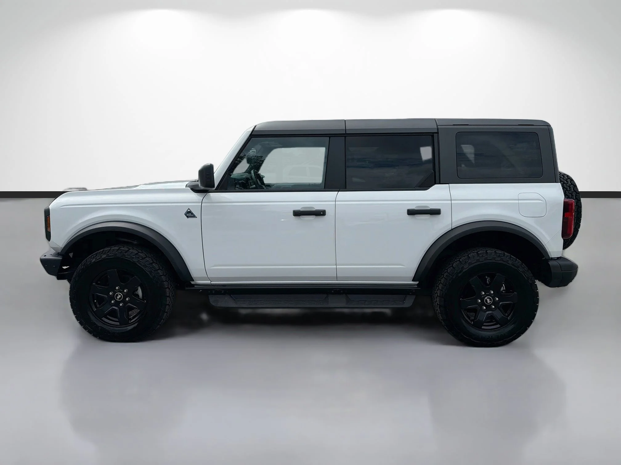 Used 2024 Oxford White Ford Black Diamond image 6