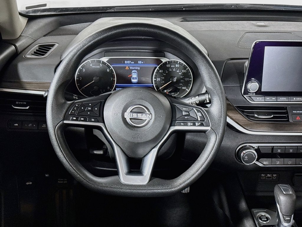 Used 2024 Super Black Nissan 2.5 SV image 13
